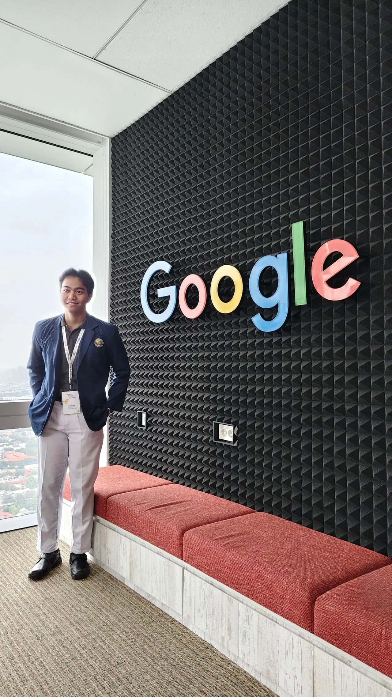 Abid Hanan Wicaksono during a Google Office visit