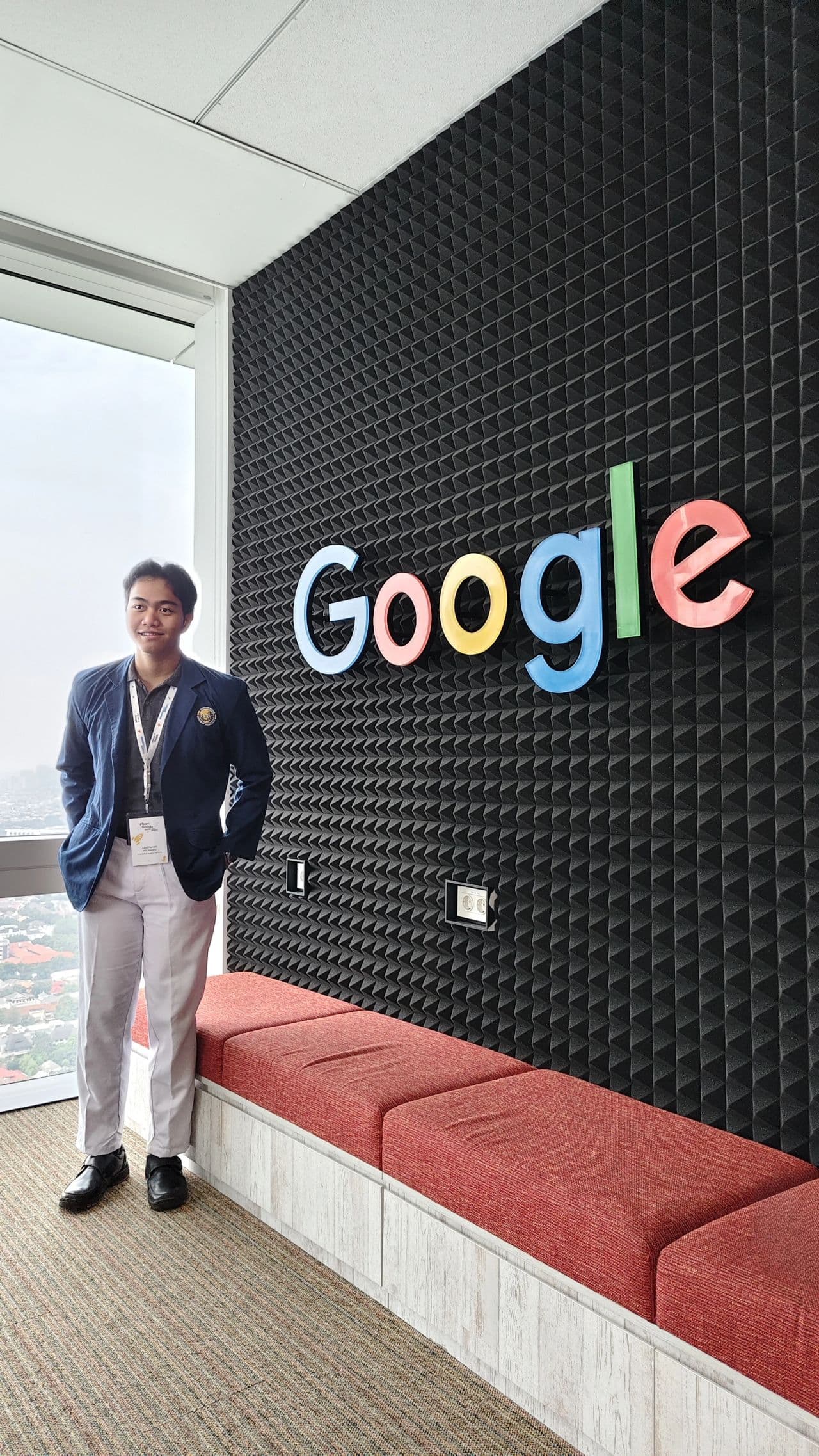 Abid Hanan Wicaksono during a Google Office visit